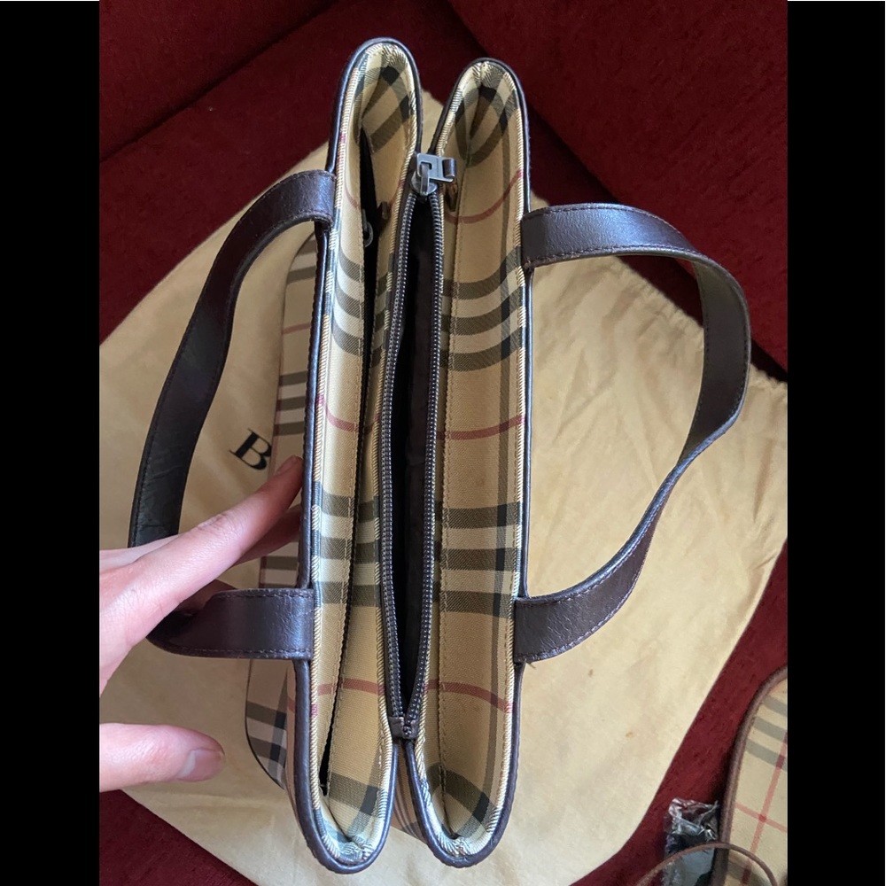 Authentic Burberry Handbag - Picture 6 of 7